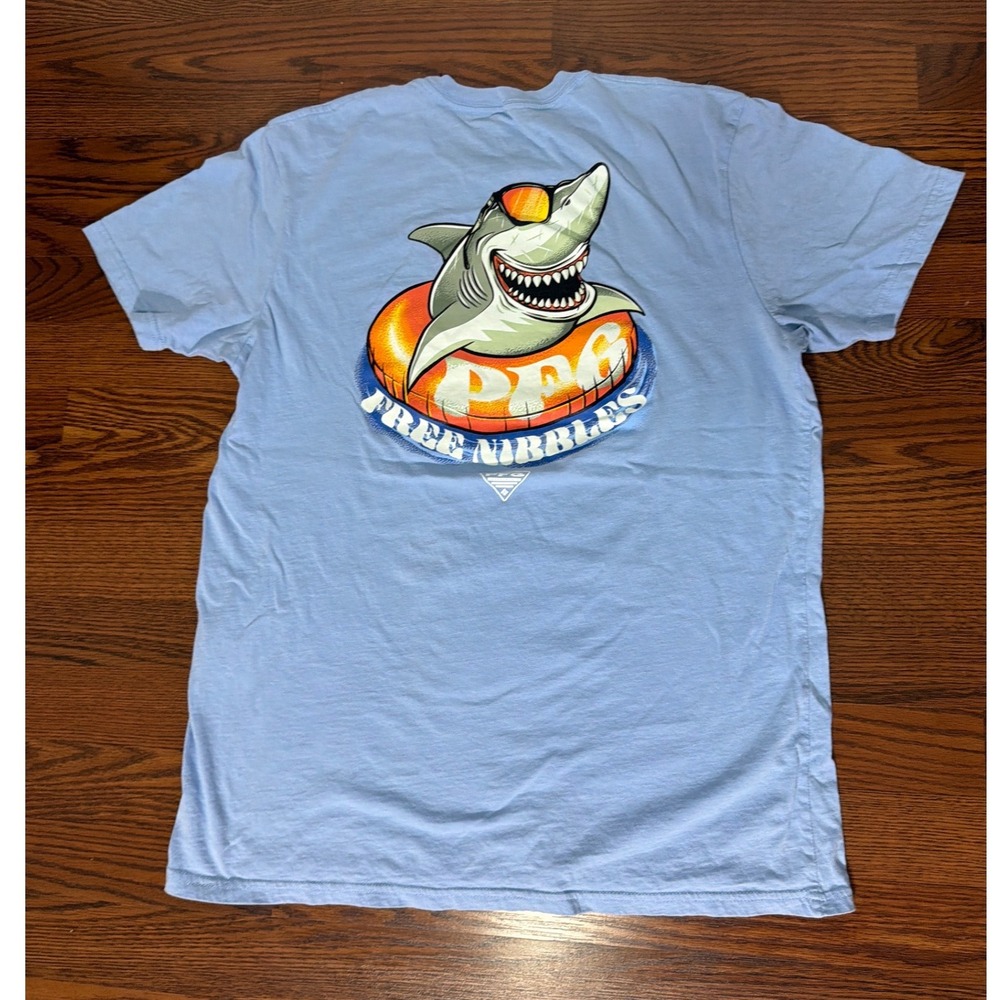 Columbia PFG Mens Large Blue Short Sleeve Free Nibbles Shark Graphic T-Shirt
